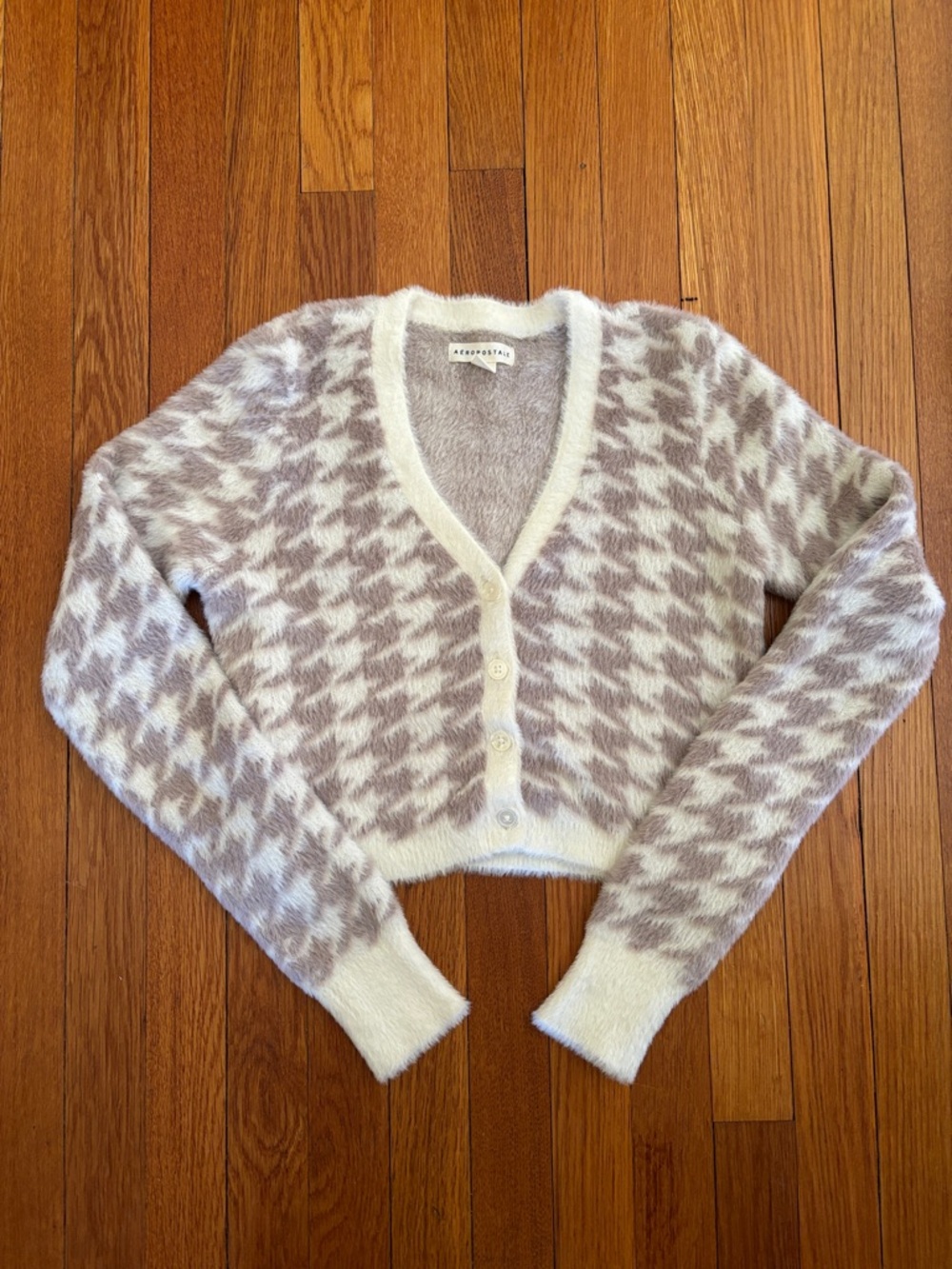 Aeropostale Cropped Houndstooth Cardigan in Ivory and Taupe